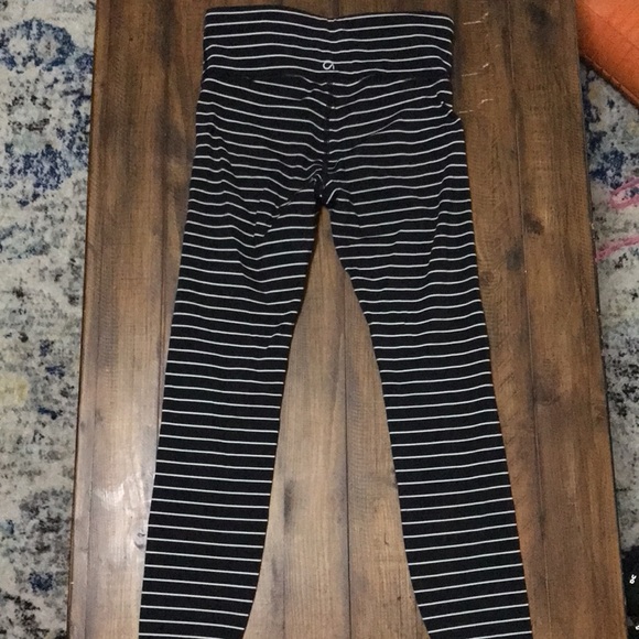 GAP fit black and white striped pants - Picture 2 of 4